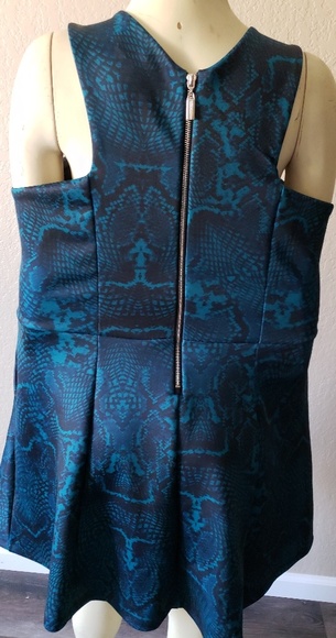 Jennifer Lopez Green Snakeskin Dress 18 - Picture 2 of 3